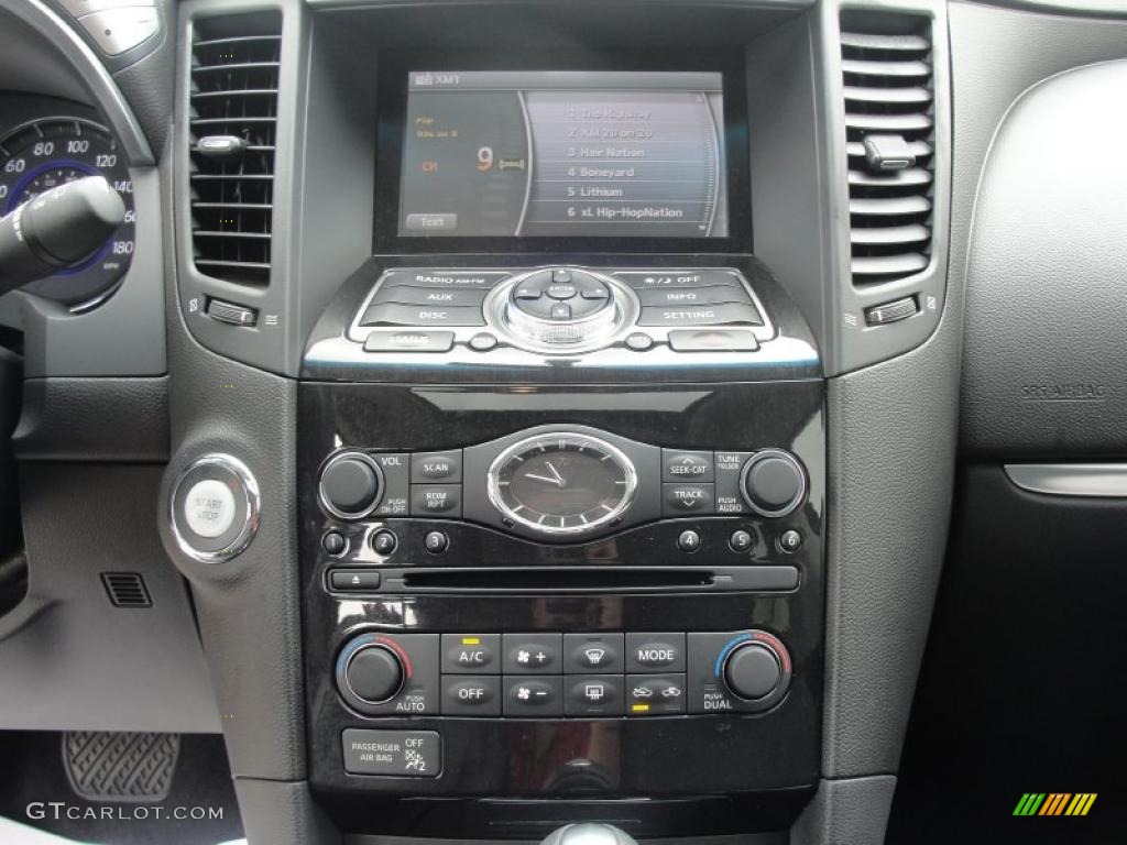 2010 Infiniti FX 35 Controls Photo #48539357