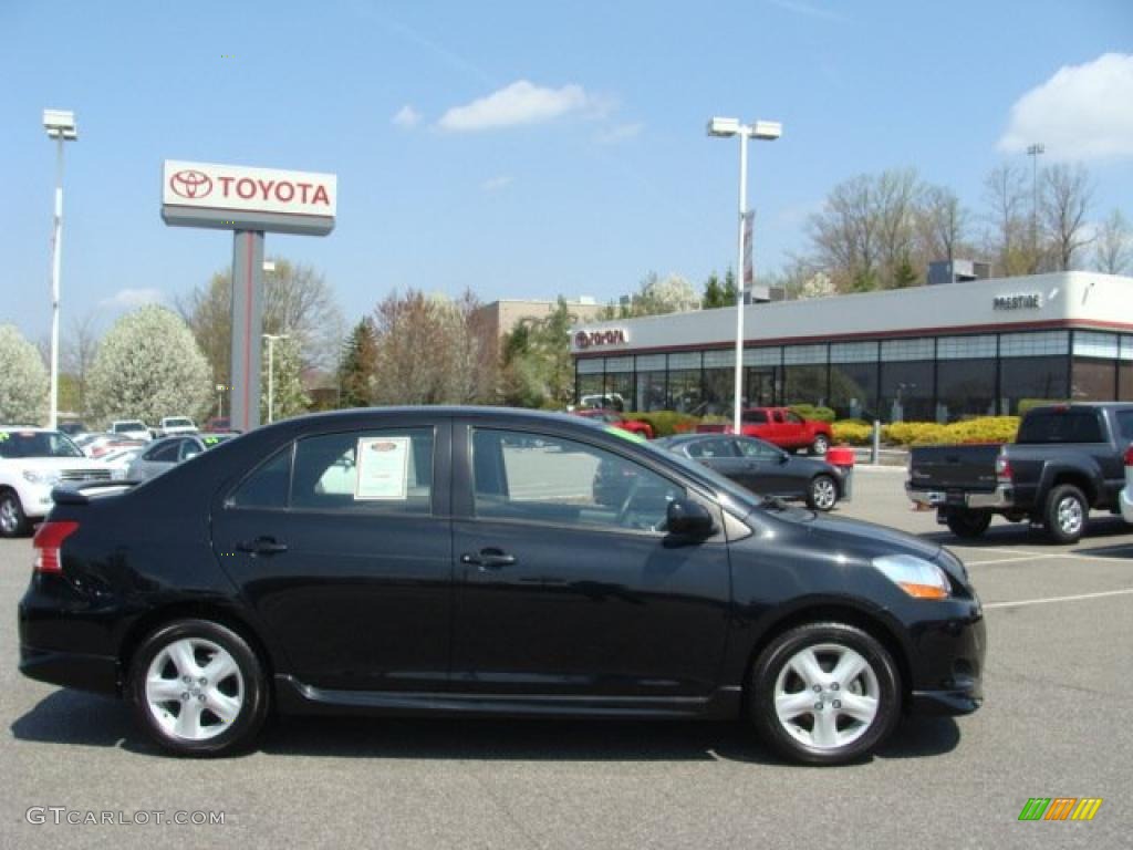 2008 Yaris S Sedan - Black Sand Pearl / Dark Charcoal photo #1