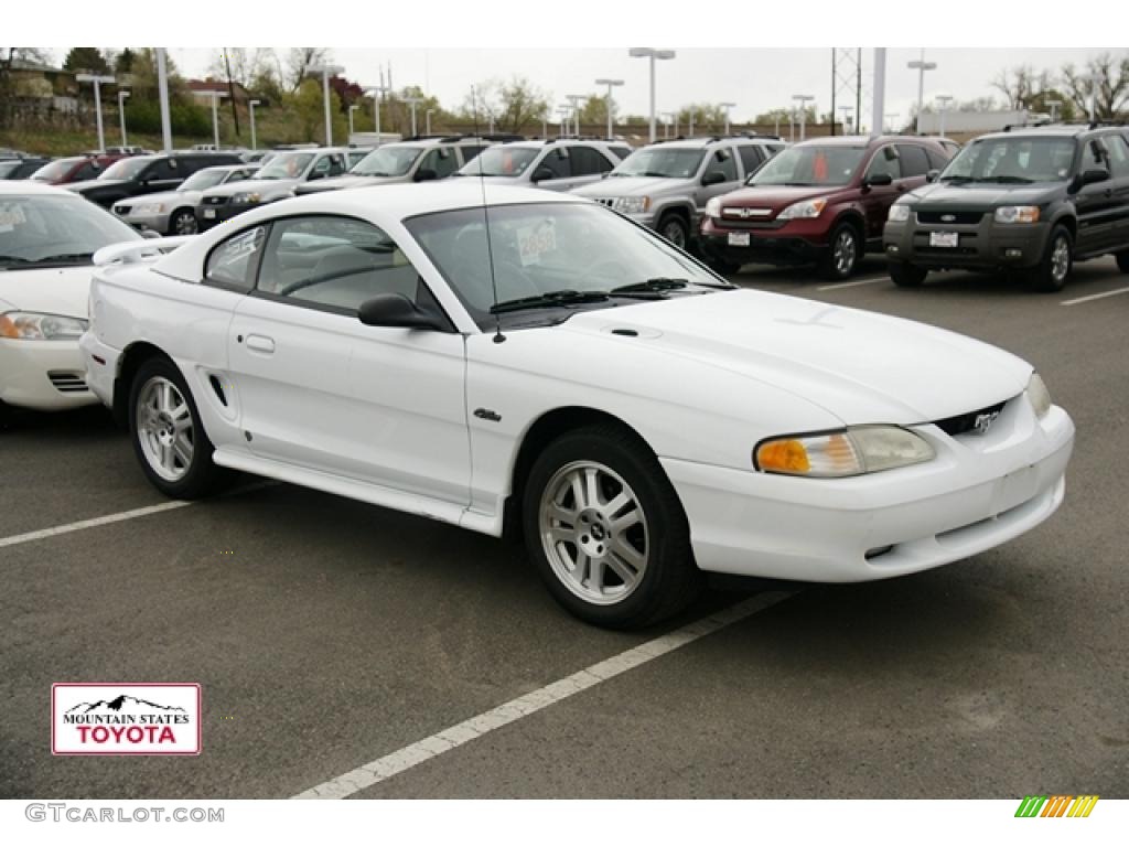 1996 Mustang GT Coupe - Crystal White / Black photo #1