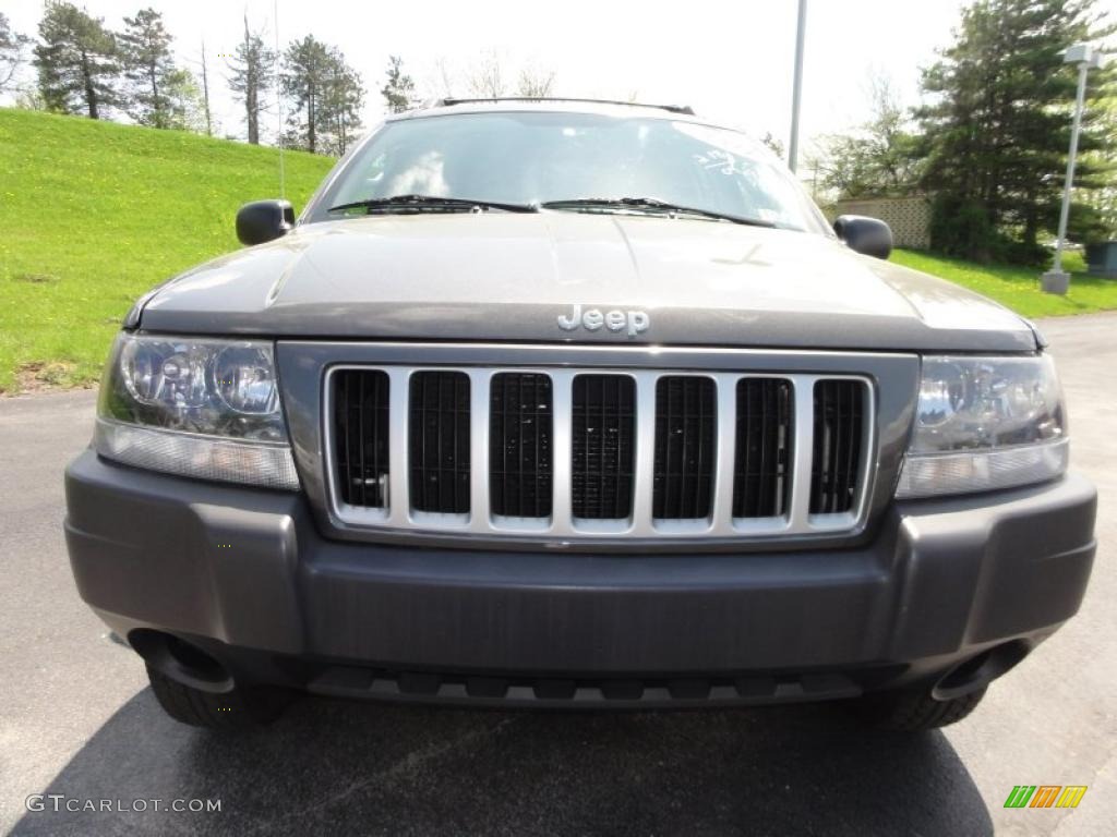 2004 Grand Cherokee Laredo 4x4 - Graphite Metallic / Dark Slate Gray photo #2