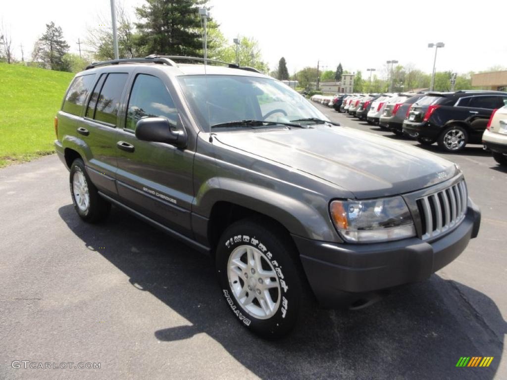 2004 Grand Cherokee Laredo 4x4 - Graphite Metallic / Dark Slate Gray photo #3