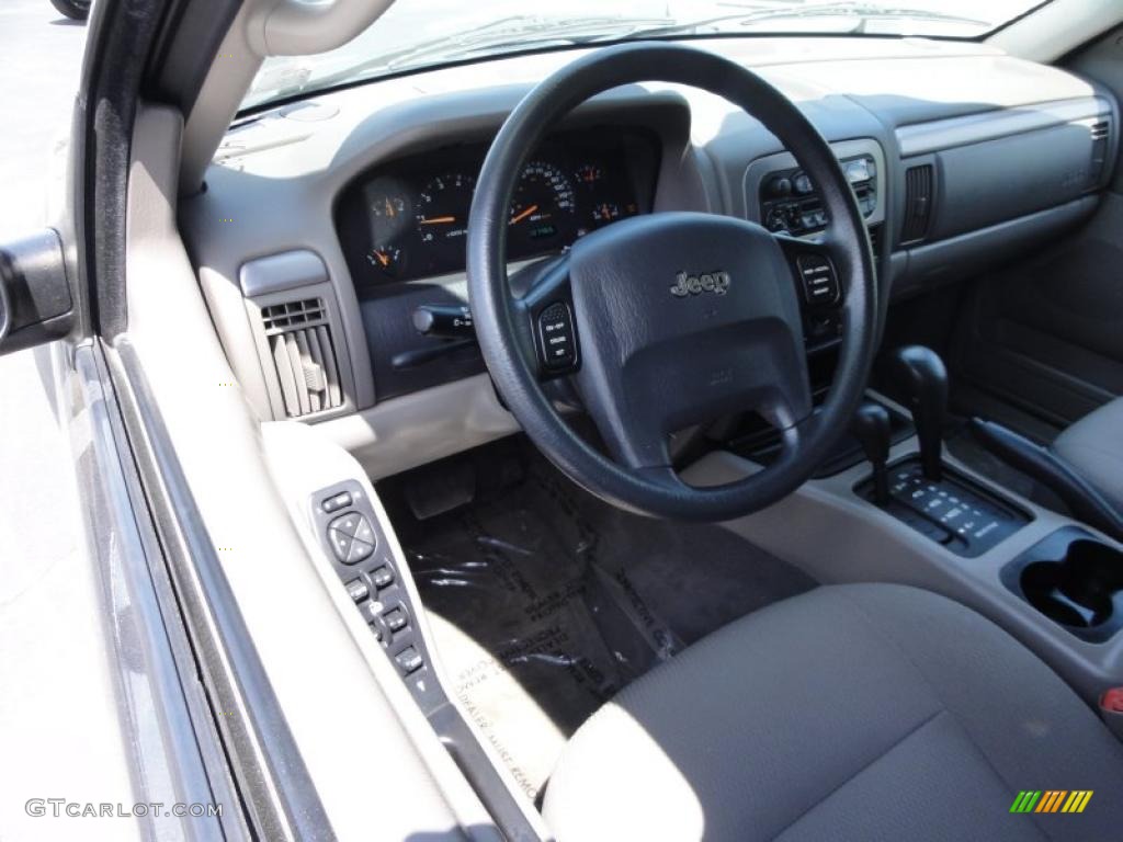 2004 Grand Cherokee Laredo 4x4 - Graphite Metallic / Dark Slate Gray photo #10