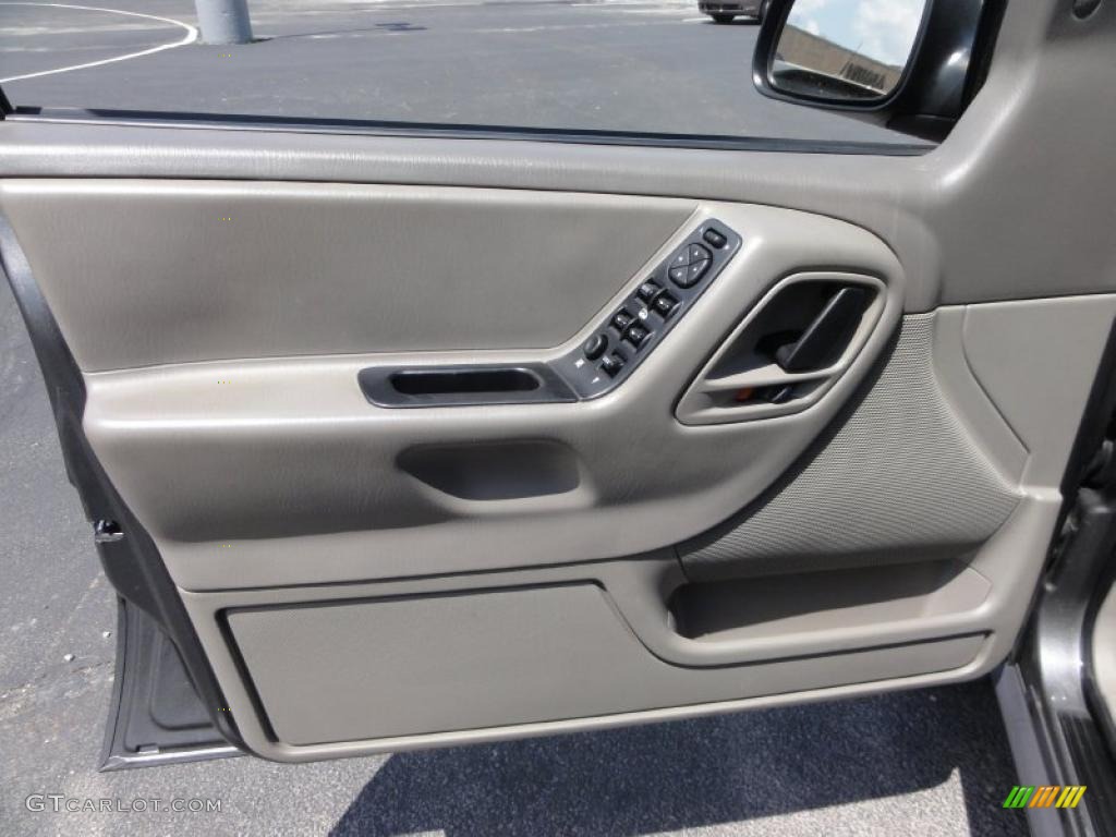 2004 Grand Cherokee Laredo 4x4 - Graphite Metallic / Dark Slate Gray photo #12