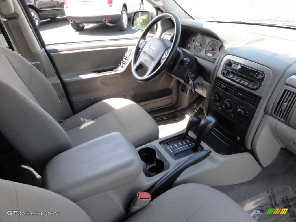 2004 Grand Cherokee Laredo 4x4 - Graphite Metallic / Dark Slate Gray photo #17