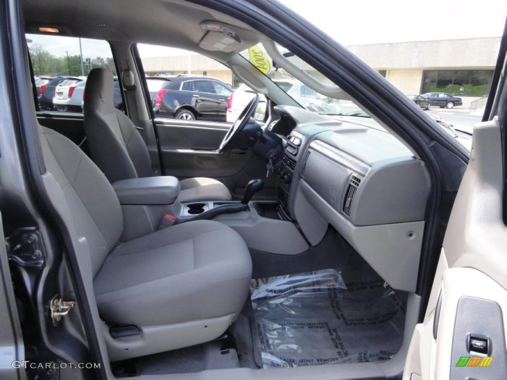 2004 Grand Cherokee Laredo 4x4 - Graphite Metallic / Dark Slate Gray photo #18