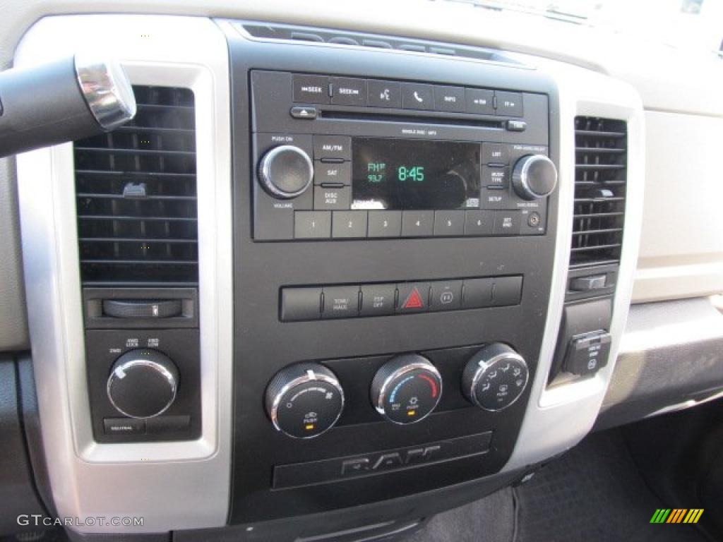 2010 Ram 1500 Big Horn Quad Cab 4x4 - Deep Water Blue Pearl / Dark Slate/Medium Graystone photo #16