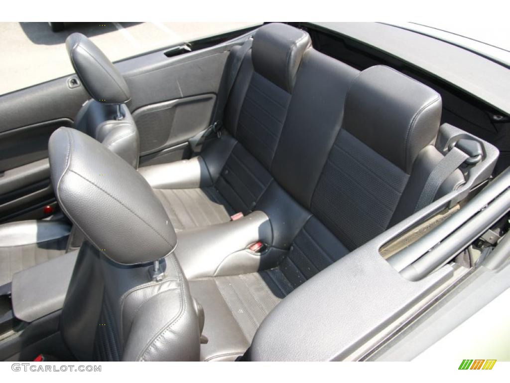 Dark Charcoal Interior 2005 Ford Mustang GT Premium Convertible Photo #48546998