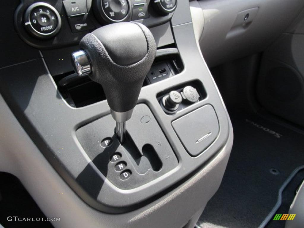2009 Kia Sedona LX 5 Speed Sportmatic Automatic Transmission Photo #48548357