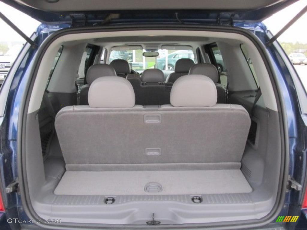 2004 Ford Explorer XLT 4x4 Trunk Photo #48548624