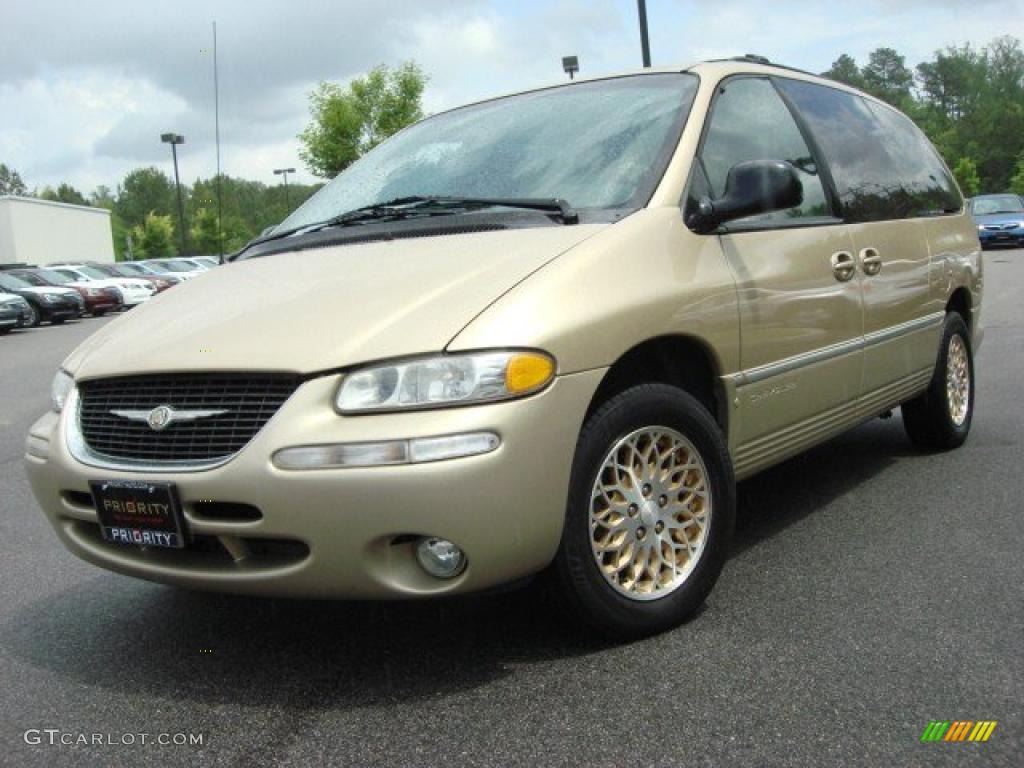 1998 Champagne Pearl Chrysler Town & Country LXi 48520475