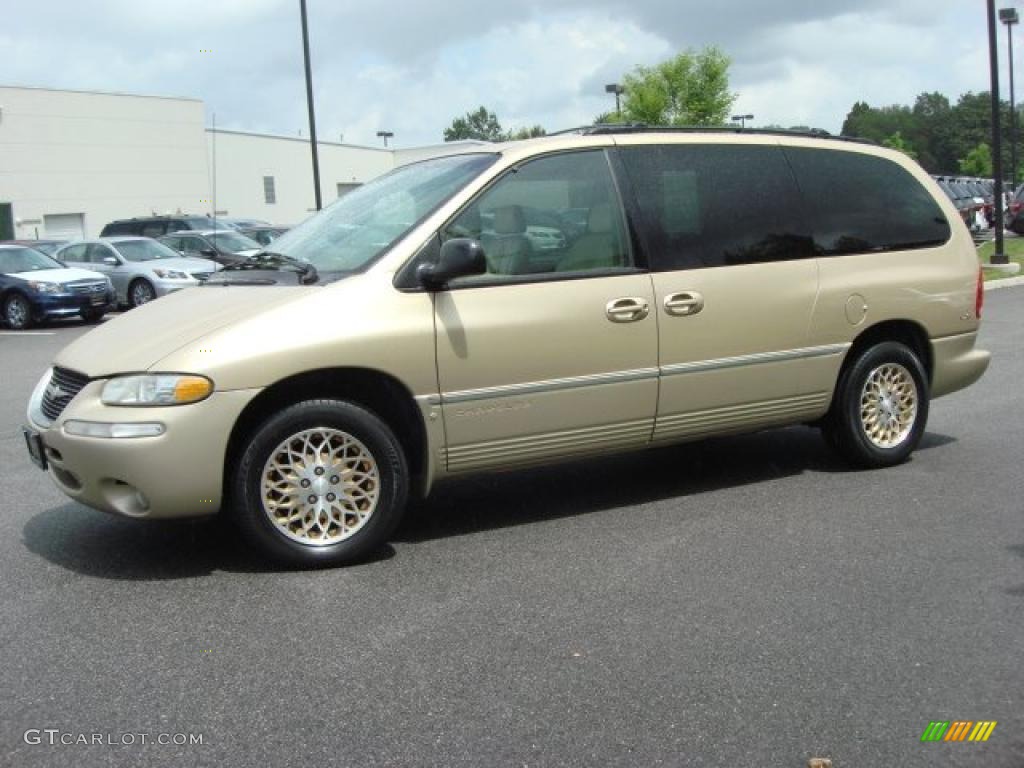 Champagne Pearl 1998 Chrysler Town & Country LXi Exterior Photo #48549593