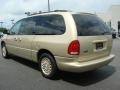 Champagne Pearl - Town & Country LXi Photo No. 4