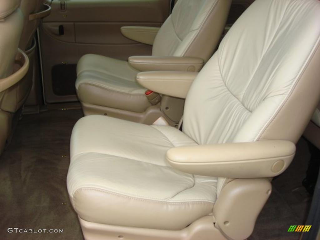 1998 Chrysler Town & Country LXi Interior Color Photos