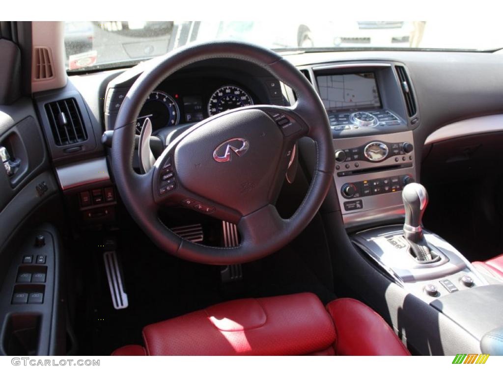 2010 Infiniti G  37 x S Anniversary Edition Sedan Dashboard Photos