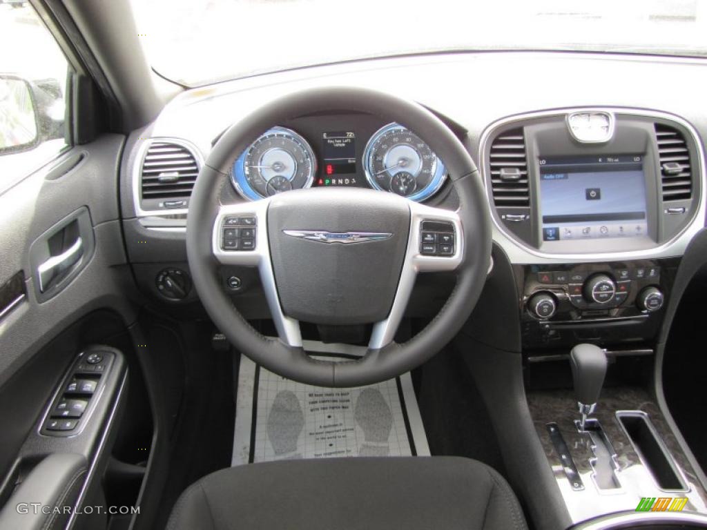 2011 Chrysler 300 Standard 300 Model Black Dashboard Photo #48552263