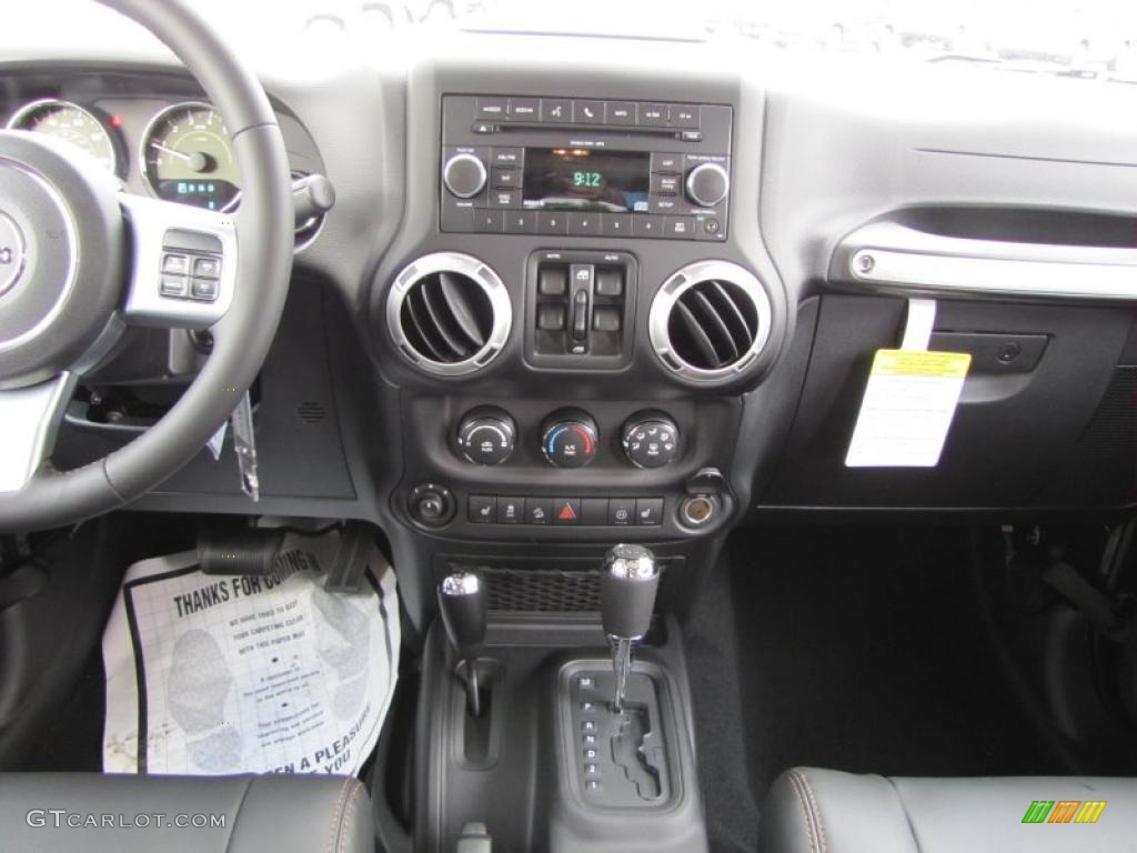 2011 Jeep Wrangler Unlimited Sahara 70th Anniversary 4x4 Controls Photo #48552518
