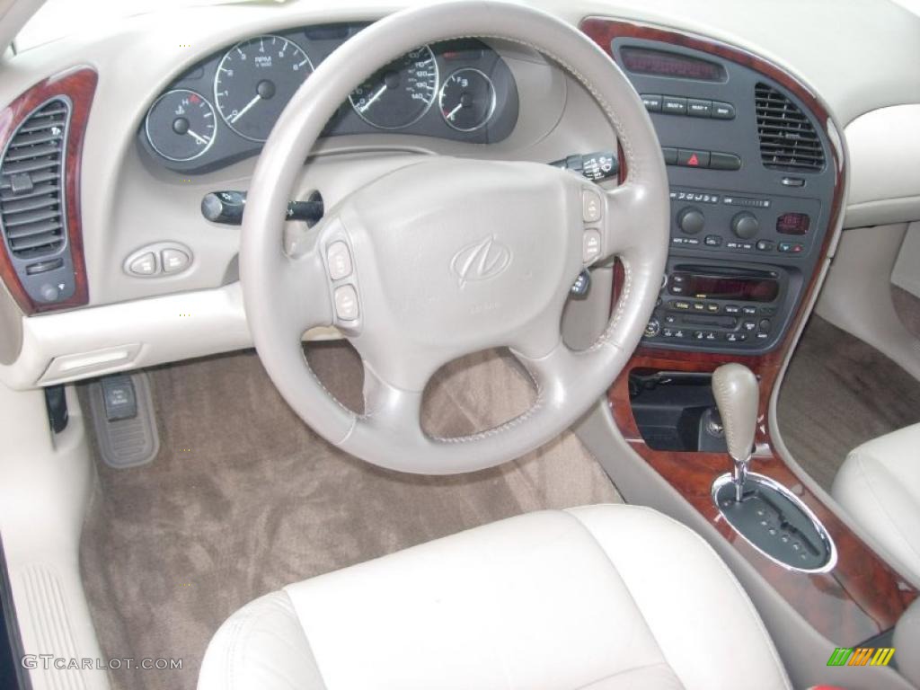 Neutral Interior 2001 Oldsmobile Aurora 3.5 Photo #48554561