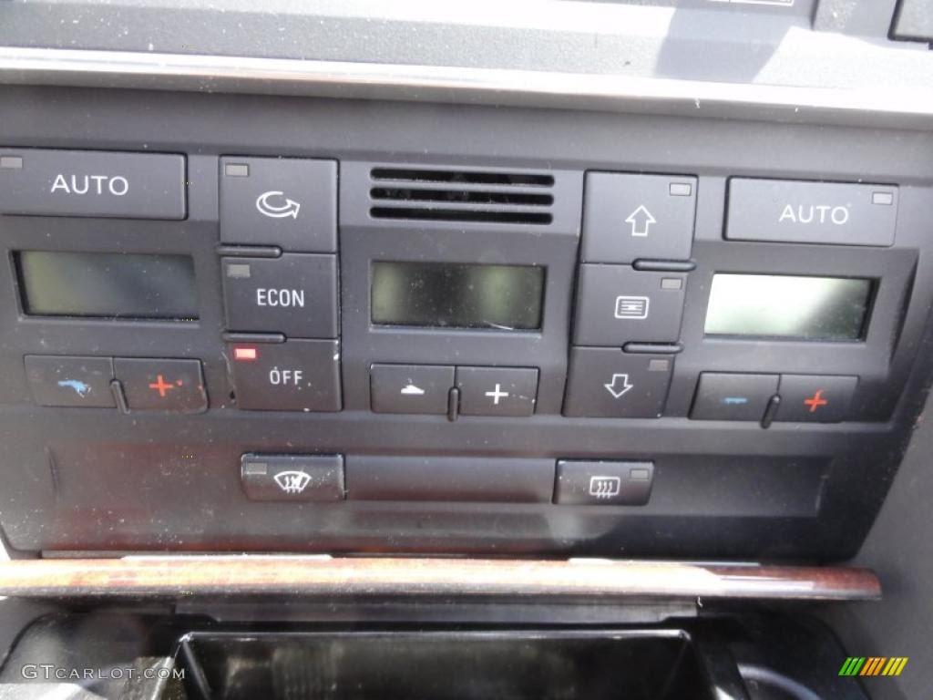 2003 Audi A4 3.0 Cabriolet Controls Photo #48555077