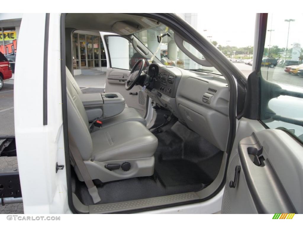 Medium Flint Interior 2006 Ford F550 Super Duty XL Regular Cab 4x4 Chassis Photo #48556772