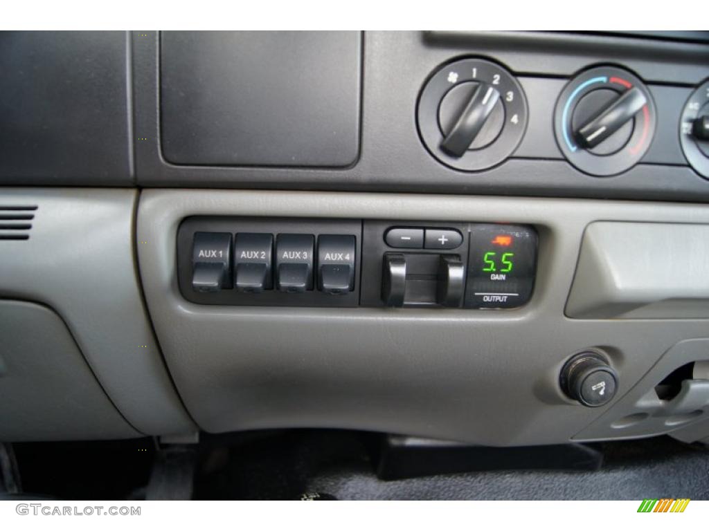 2006 Ford F550 Super Duty XL Regular Cab 4x4 Chassis Controls Photos