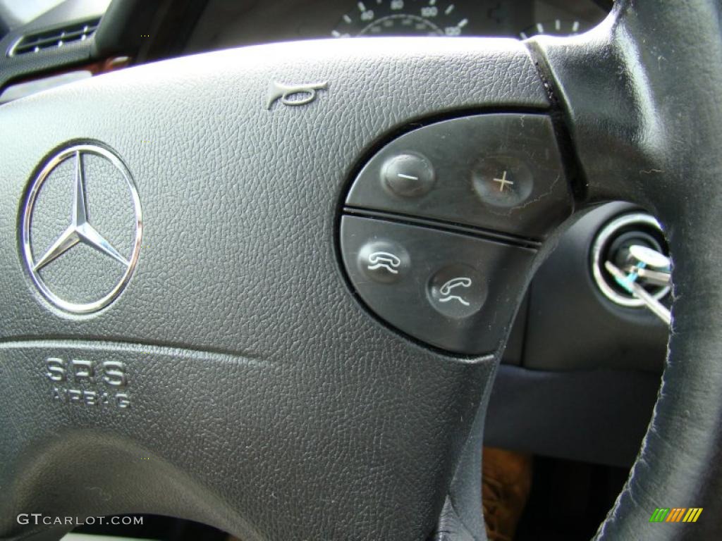 2001 Mercedes-Benz E 320 4Matic Sedan Controls Photo #48558113