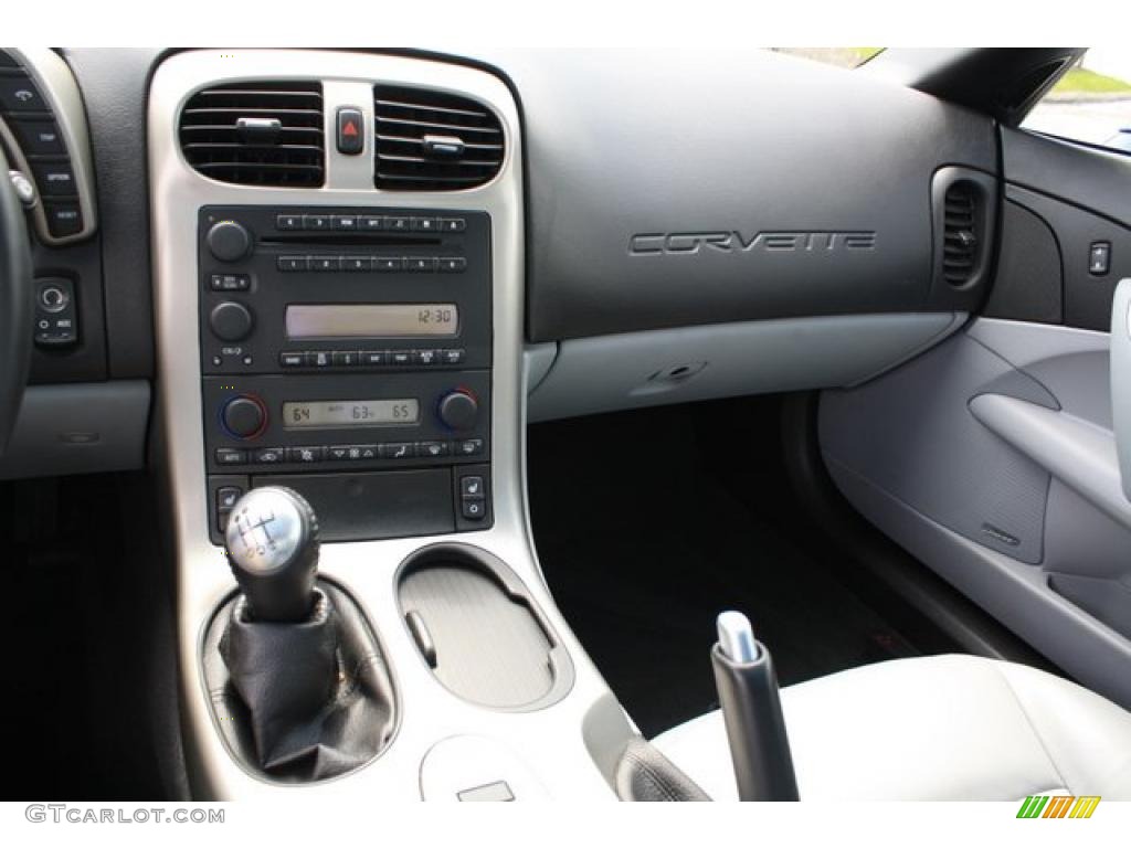 2005 Chevrolet Corvette Coupe Controls Photo #48558233
