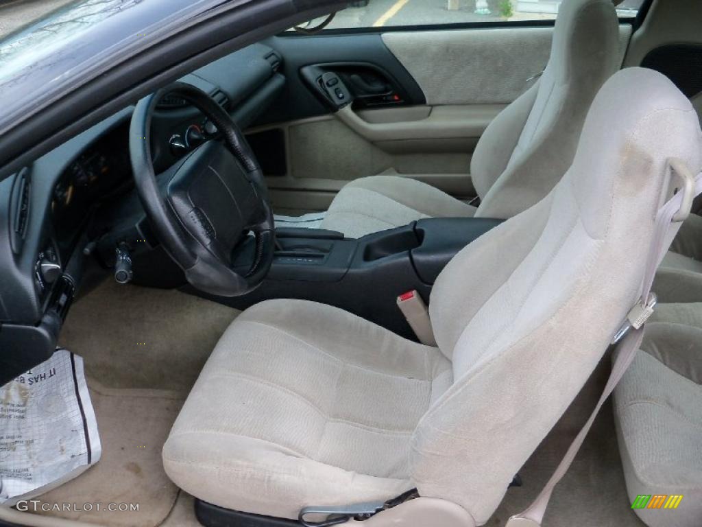 Beige Interior 1996 Chevrolet Camaro Coupe Photo #48558602