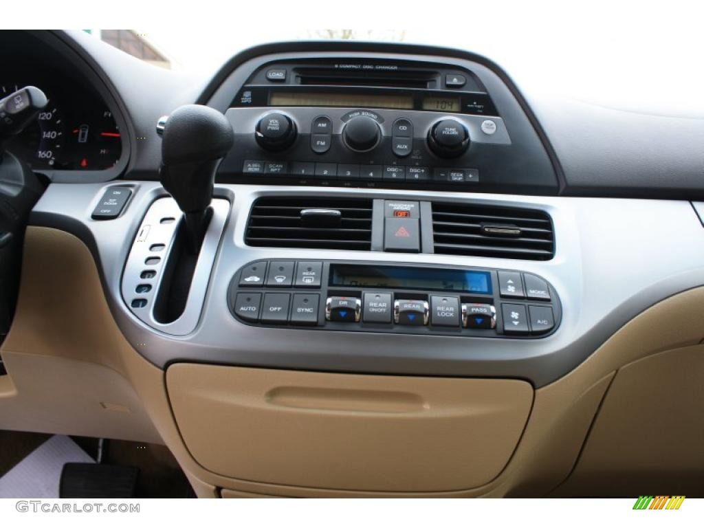 2010 Honda Odyssey EX Controls Photo #48558809
