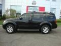 Super Black - Pathfinder SE 4x4 Photo No. 2