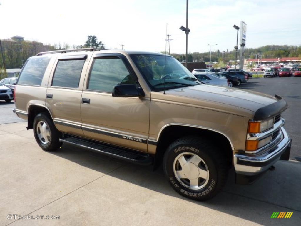 Sunset Gold Metallic Chevrolet Tahoe