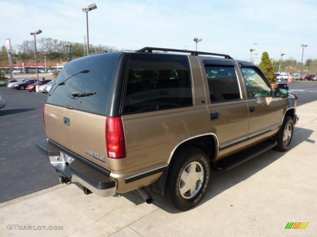 1999 Tahoe LS 4x4 - Sunset Gold Metallic / Neutral photo #6