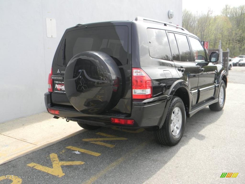 2004 Montero Limited 4x4 - Solano Black Pearl / Charcoal photo #7