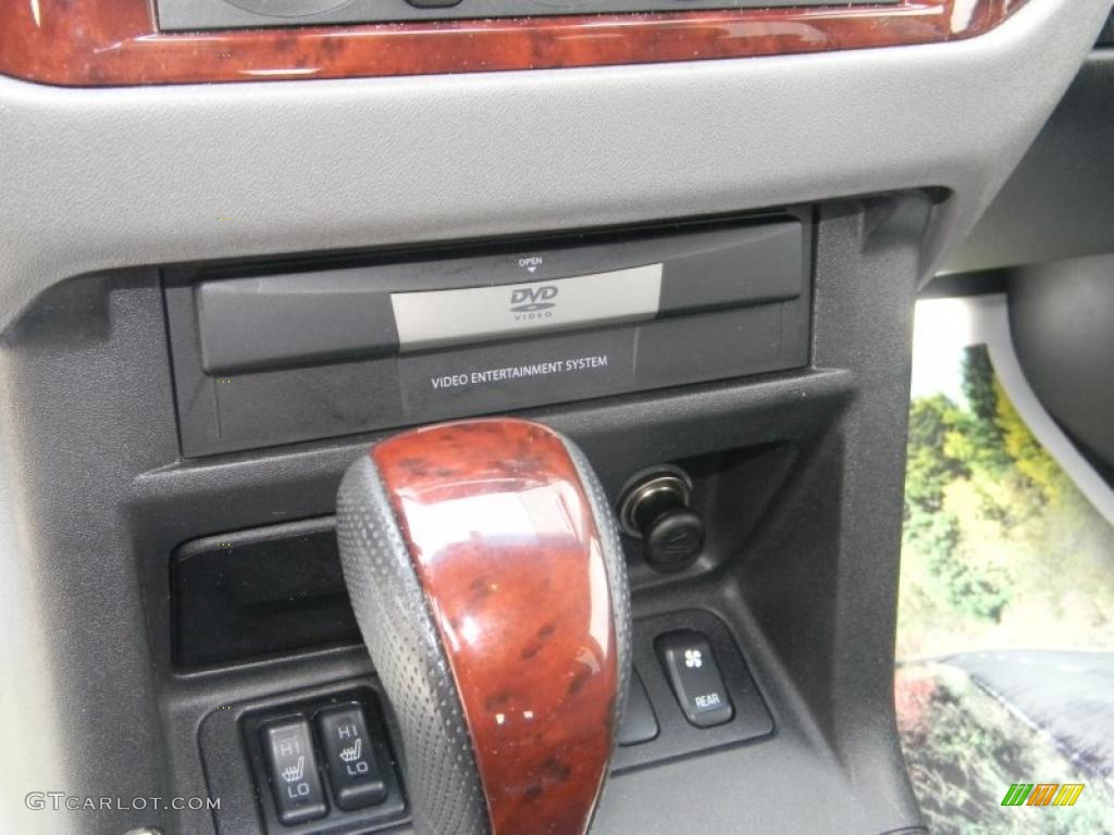 2004 Montero Limited 4x4 - Solano Black Pearl / Charcoal photo #17