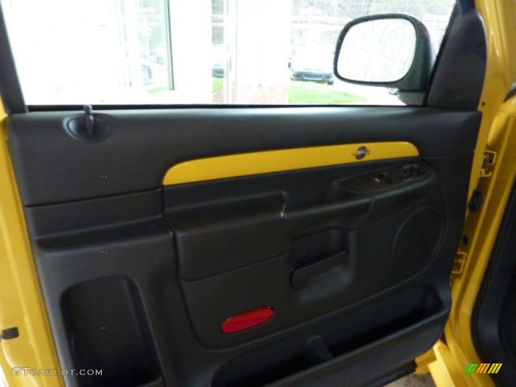 2004 Ram 1500 SLT Rumble Bee Regular Cab - Solar Yellow / Dark Slate Gray photo #10