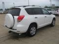Super White - RAV4 I4 Photo No. 7