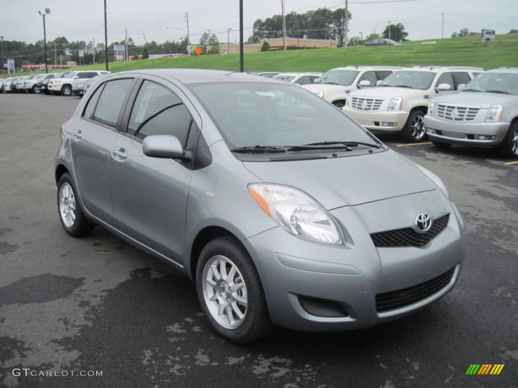 Meteorite Metallic 2011 Toyota Yaris 5 Door Liftback Exterior Photo #48573762