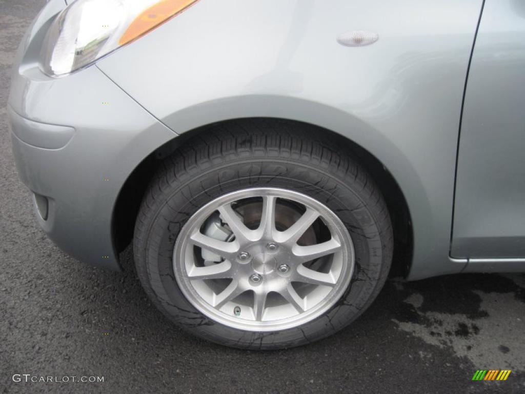 2011 Toyota Yaris 5 Door Liftback Wheel Photo #48573782
