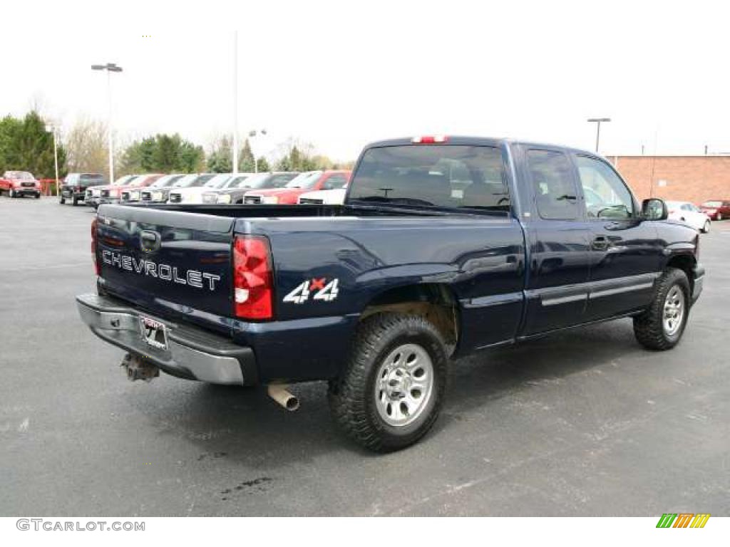 2005 Silverado 1500 LS Extended Cab 4x4 - Dark Blue Metallic / Dark Charcoal photo #3