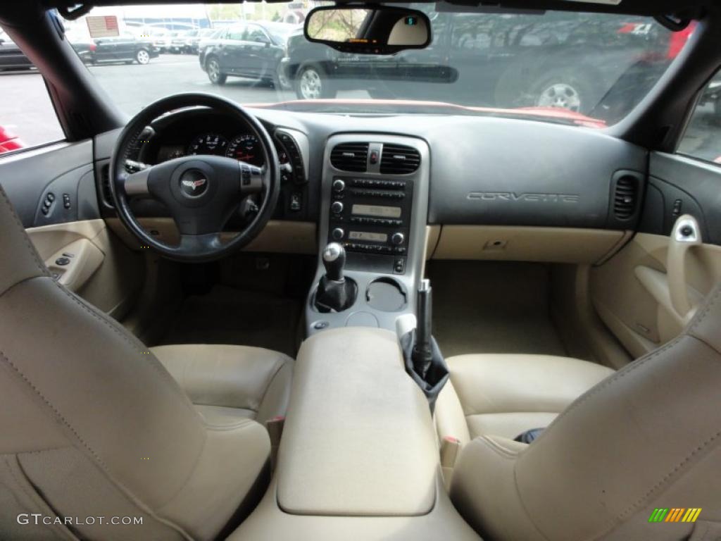 2007 Chevrolet Corvette Coupe Cashmere Dashboard Photo #48577571