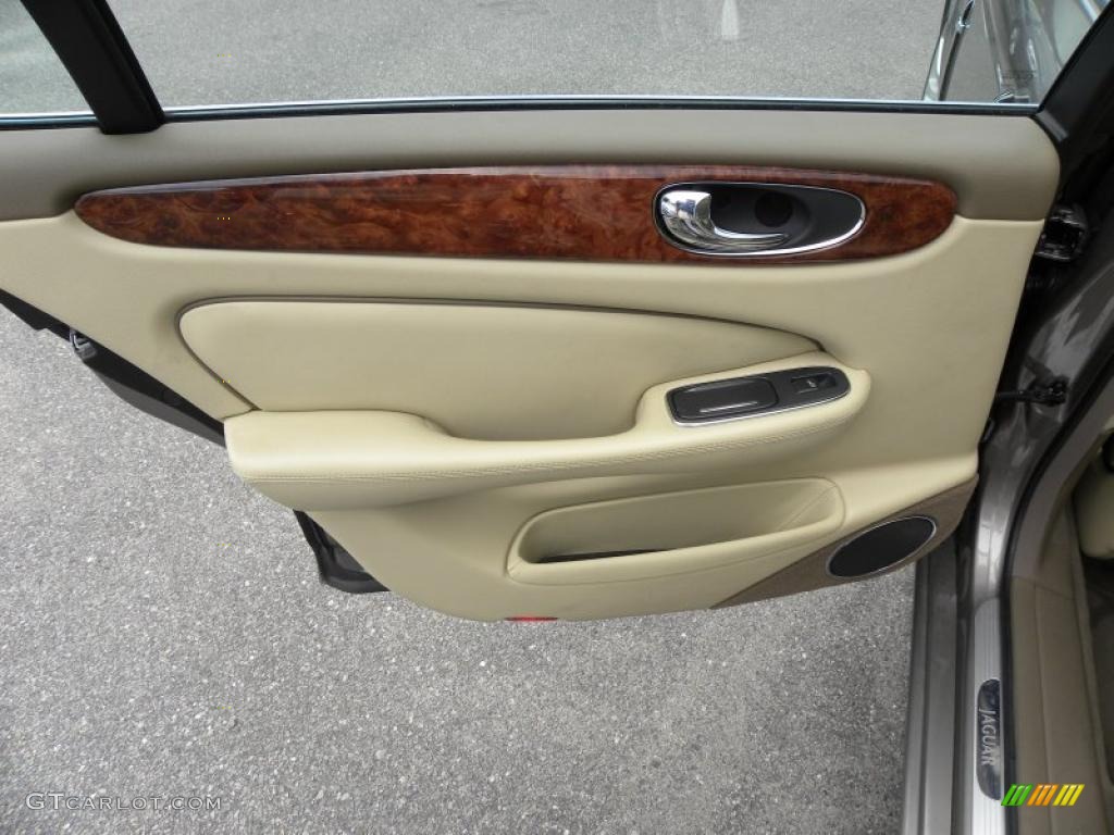 2008 Jaguar XJ Vanden Plas Champagne Door Panel Photo #48580488