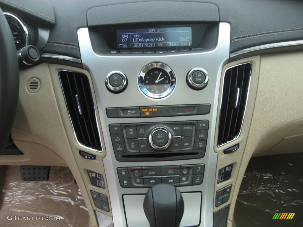 2011 Cadillac CTS Coupe Controls Photo #48580638