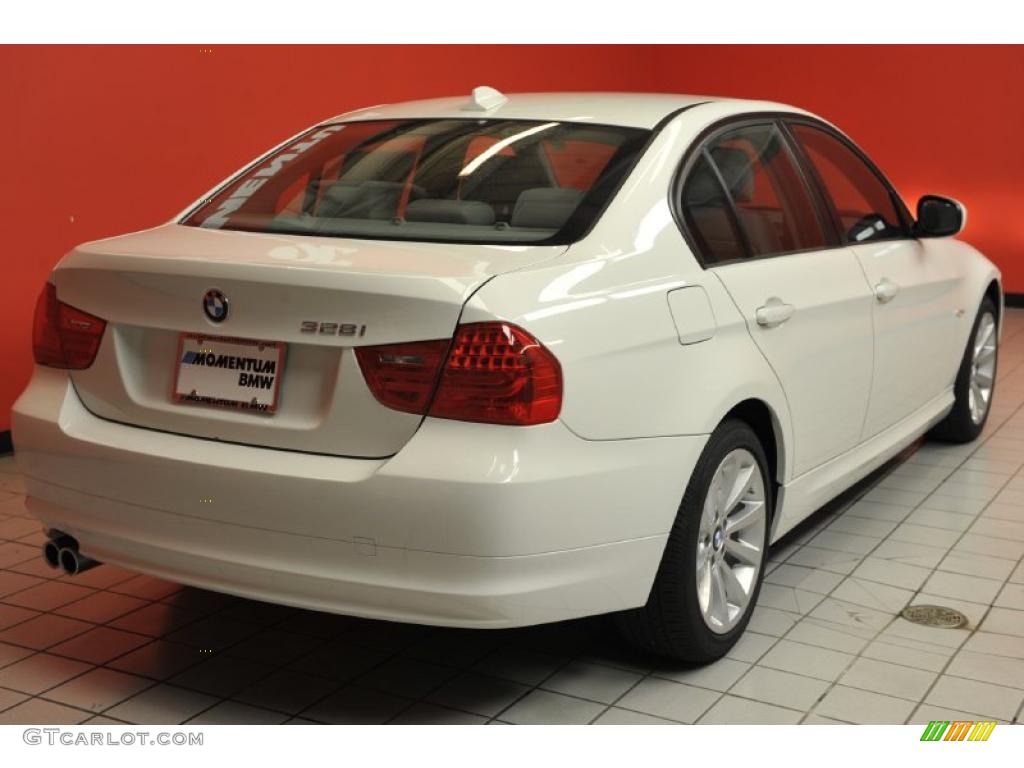 2011 3 Series 328i Sedan - Alpine White / Gray Dakota Leather photo #3