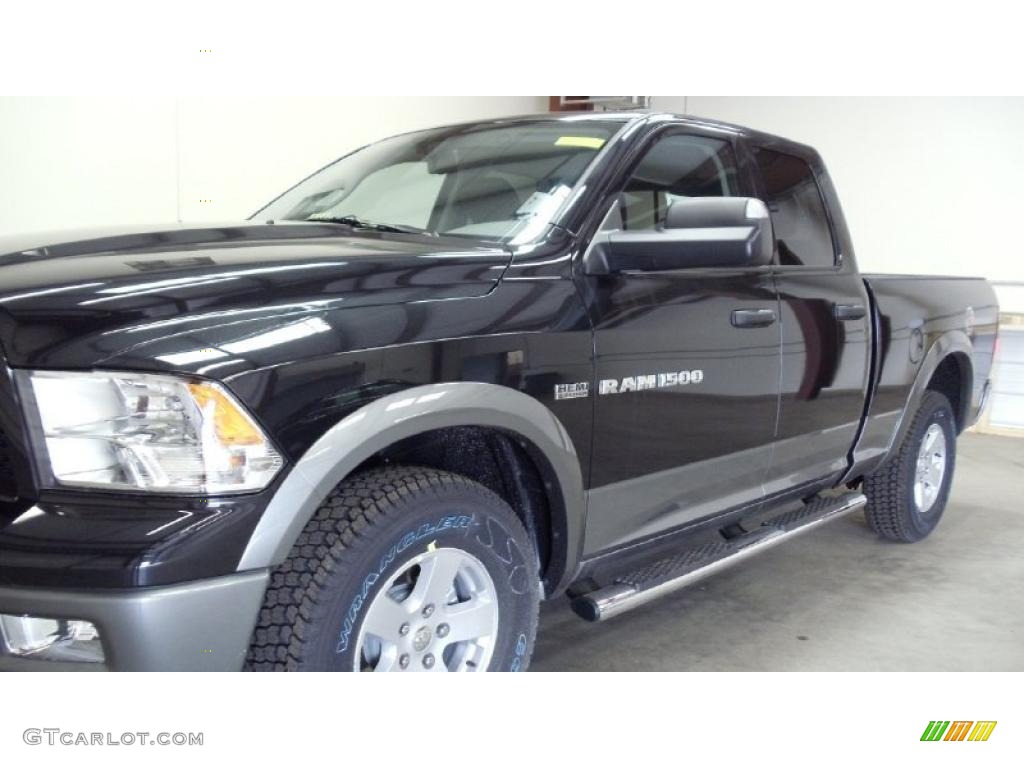 2011 Ram 1500 SLT Outdoorsman Quad Cab 4x4 - Brilliant Black Crystal Pearl / Dark Slate Gray/Medium Graystone photo #8