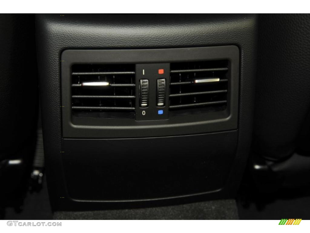 2011 3 Series 328i Sedan - Deep Sea Blue Metallic / Black Dakota Leather photo #17
