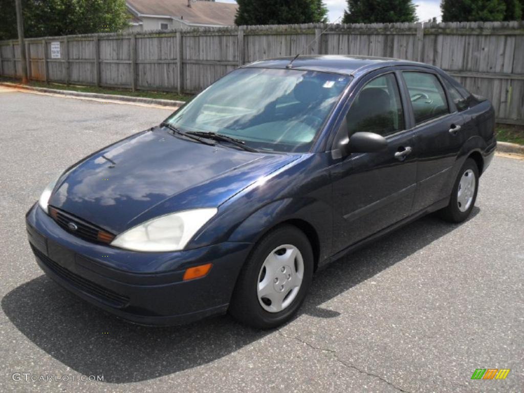 2001 Focus LX Sedan - Twilight Blue Metallic / Dark Charcoal Black photo #1