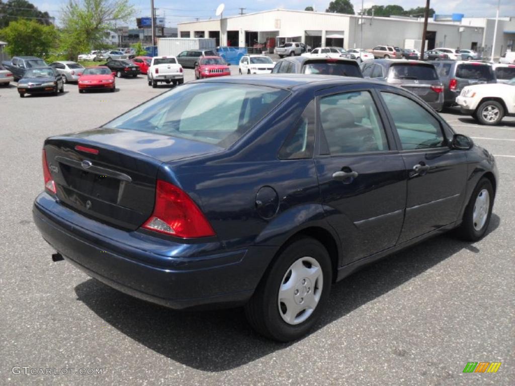 2001 Focus LX Sedan - Twilight Blue Metallic / Dark Charcoal Black photo #4