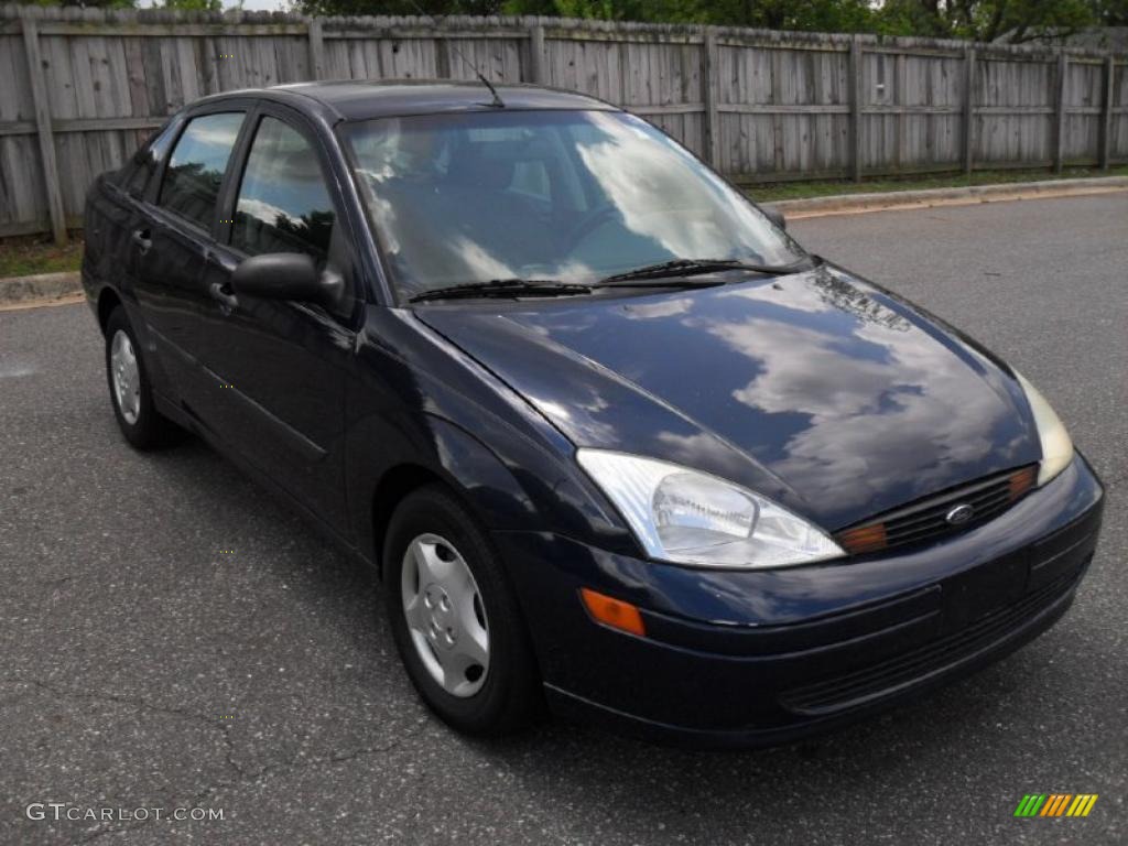 2001 Focus LX Sedan - Twilight Blue Metallic / Dark Charcoal Black photo #5