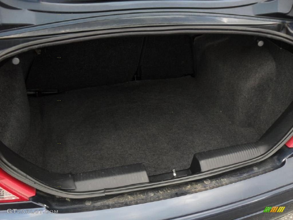 2001 Focus LX Sedan - Twilight Blue Metallic / Dark Charcoal Black photo #18