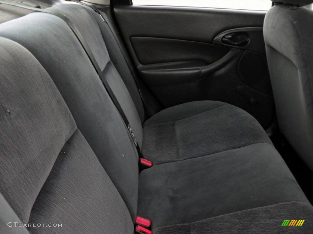 2001 Focus LX Sedan - Twilight Blue Metallic / Dark Charcoal Black photo #19