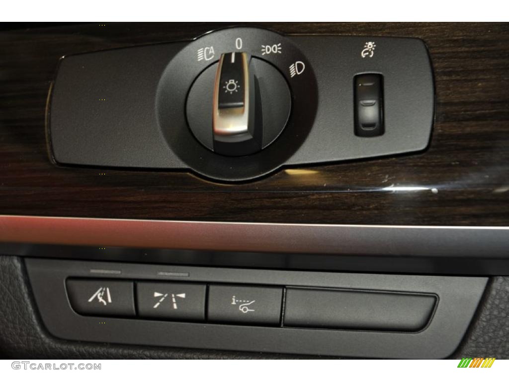 2012 BMW 7 Series 750Li Sedan Controls Photo #48586372